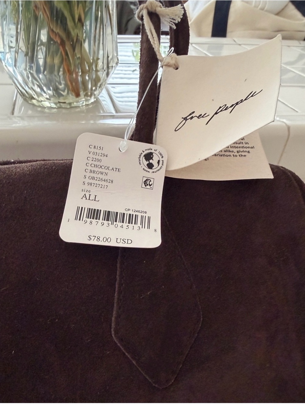 Free People 
NWT 
Sierra Shoulder Bag in Chocolate - Picture 6 of 7